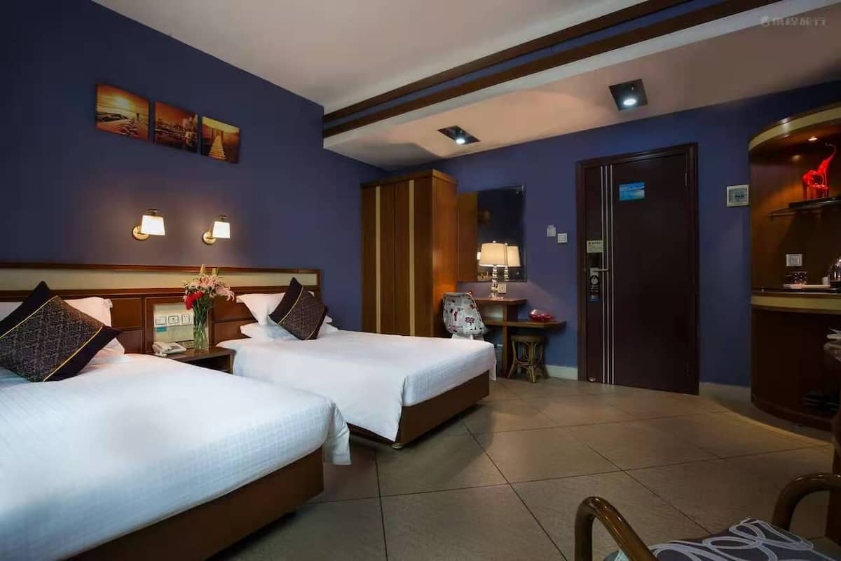 In-room safe, desk, blackout curtains, free WiFi