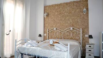 Romantic Double Room | Minibar, free WiFi