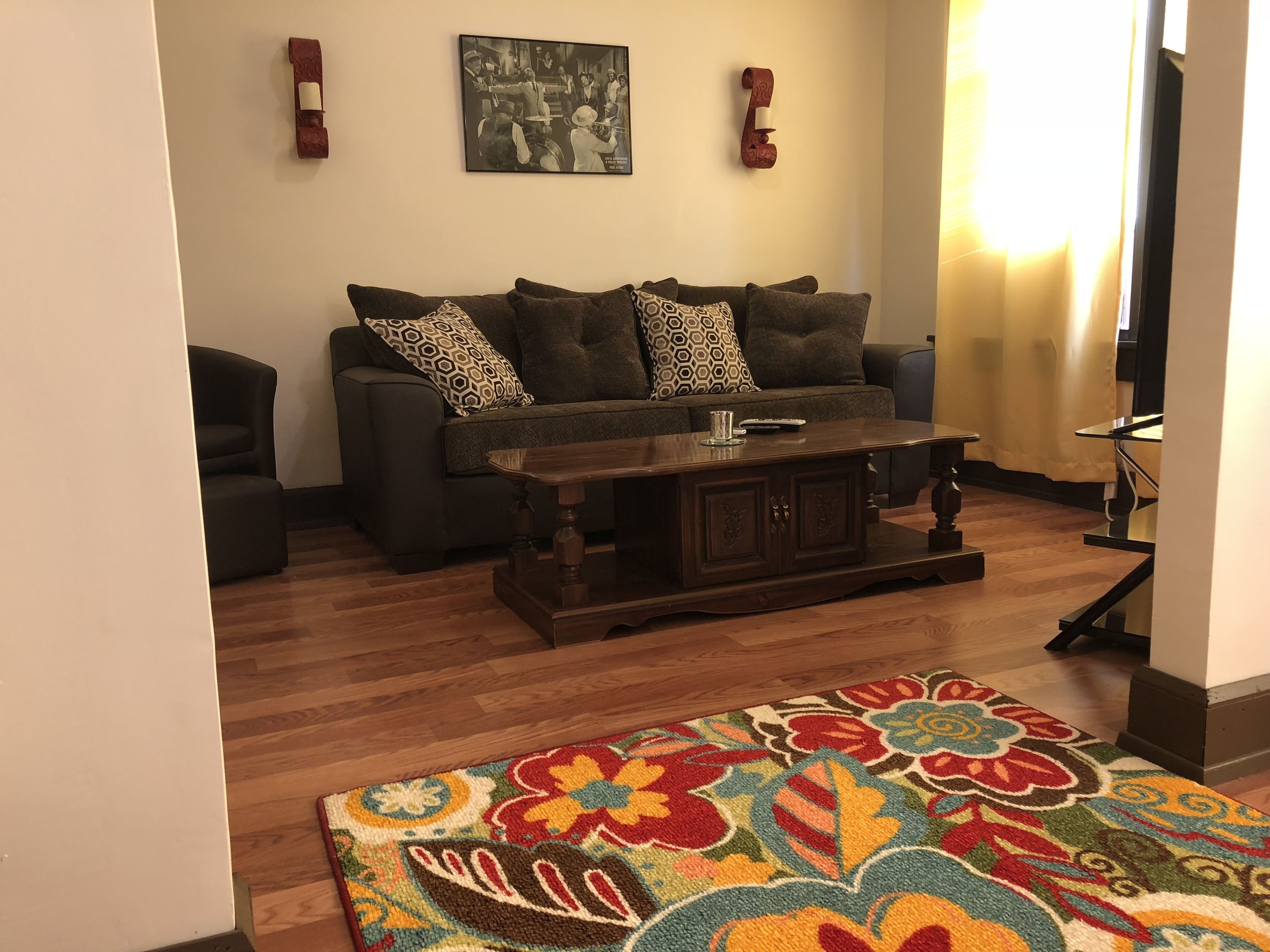 Älytelevisio, kirjoja, suoratoistopalvelut