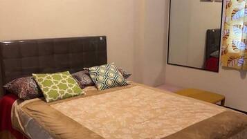 Desk, free WiFi, bed sheets