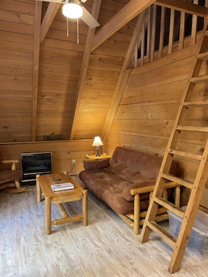 Smart TV - On The Rocks Cabin-Hot Tub & Pet Friendly (Summersville)