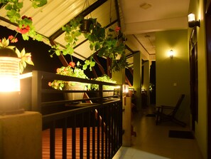 Terrace/patio - Grand View Guest House & Restaurant (Haputhale)