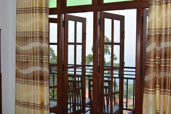 Deluxe Triple Room, Multiple Beds, Non Smoking | Individually decorated, individually furnished, blackout drapes - Grand View Guest House & Restaurant (Haputhale)