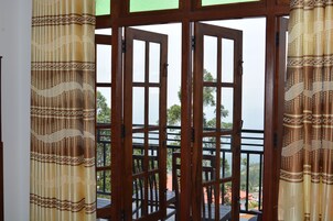 Habitación triple Deluxe, varias camas, no fumadores | Cortinas opacas, sistema de insonorización, wifi gratis