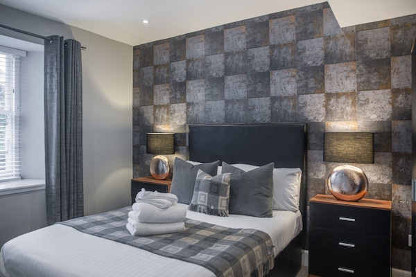 Kamar Double Standar, 1 Tempat Tidur Double, Bebas Asap Rokok | Seprai katun Mesir, seprai premium, dan busa memori