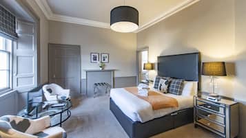 Deluxe Double Room, 1 King Bed, Non Smoking | Egyptian cotton sheets, premium bedding, memory foam beds