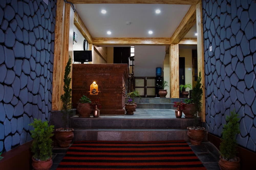 Hotel Terracotta And Rooftop Restaurant