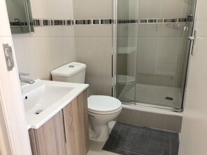 Panoramic Apartment, Multiple Beds, Non Smoking | Bathroom - Blouberg Beachfront Accommodation (Cape Town)