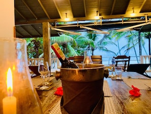 In-room dining - Suite Lanka (Hikkaduwa)