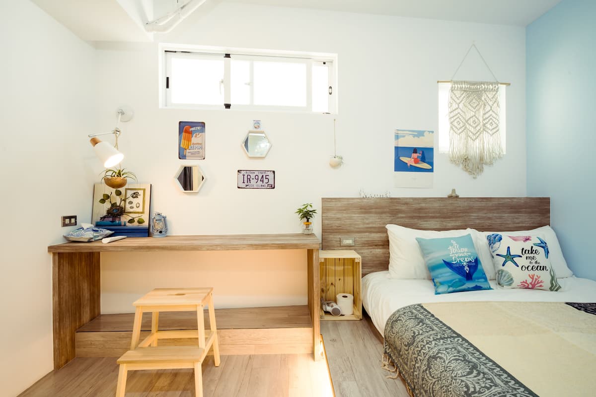 Quarto casal galeria, 1 cama de casal, para não fumantes | 1 quarto, roupas de cama premium, edredons de pluma, escrivaninha