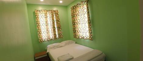 3 Bedroom Home | 3 bedrooms, desk, free WiFi, bed sheets