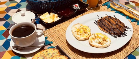 Free daily local cuisine breakfast