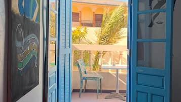 Design Shared Dormitory, Men only | 1 bedroom, premium bedding, in-room safe, individually decorated