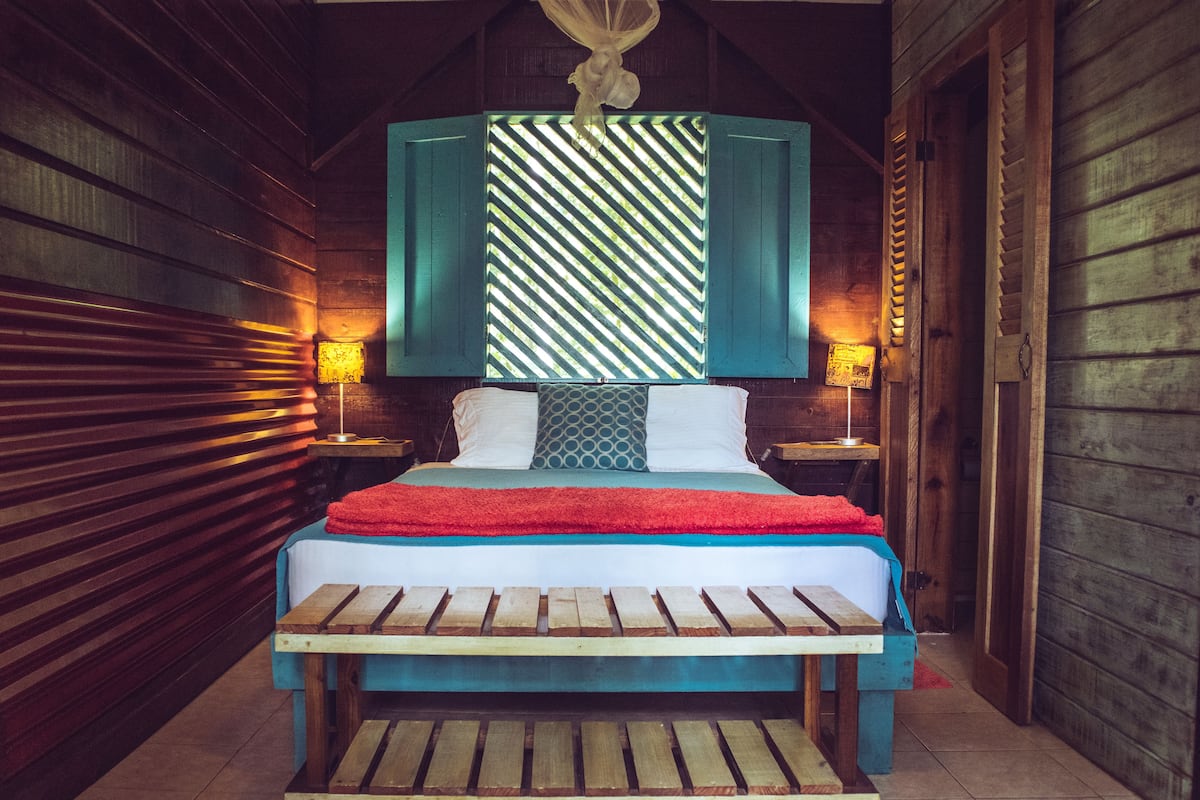 Estudio estándar, 1 cama Queen size, para no fumadores | 1 habitación y ropa de cama de alta calidad