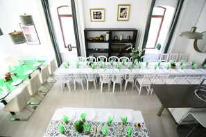 Comfort Villa | In-room dining