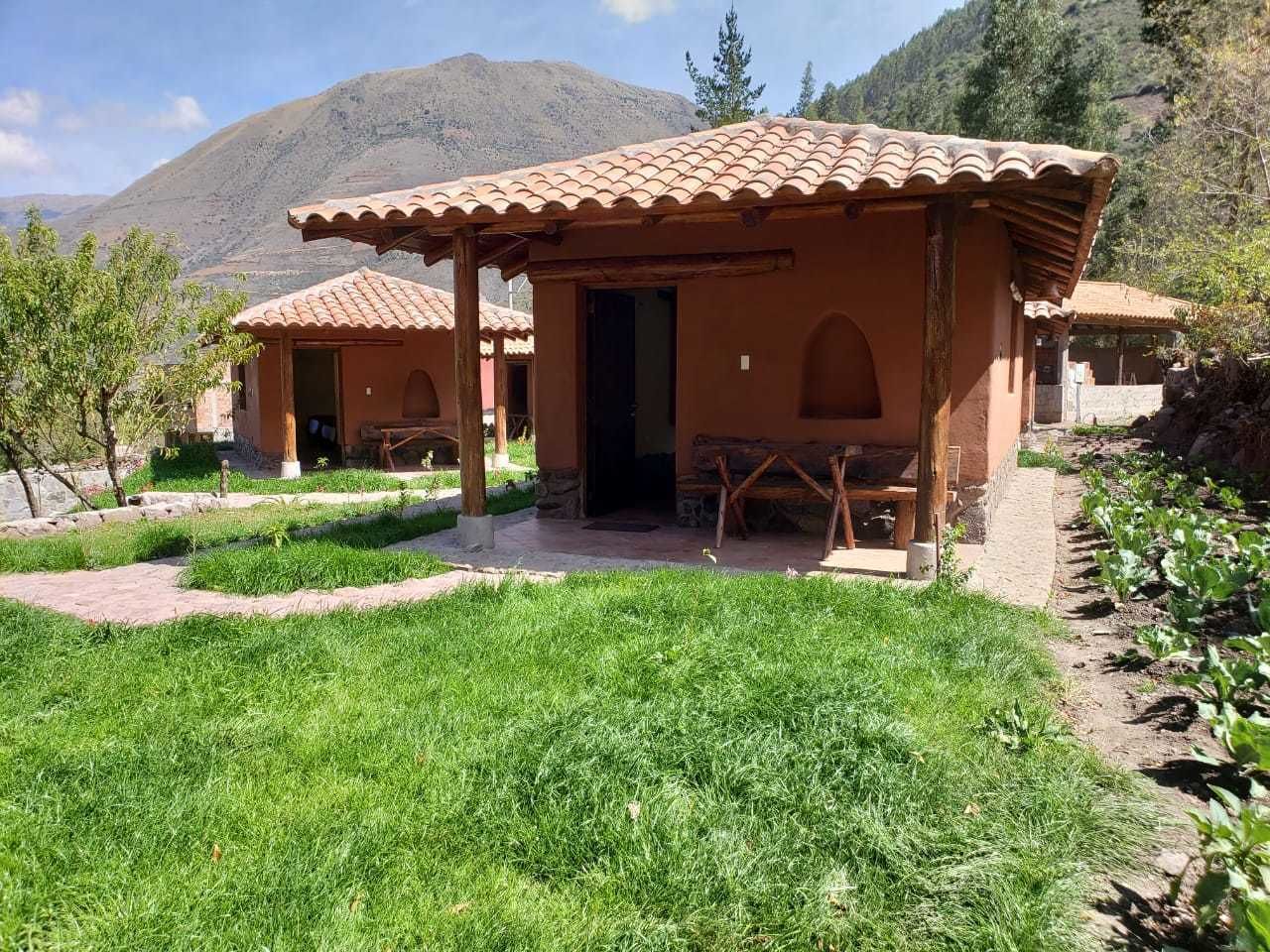 Comfort Bungalow, 1 King Bed, Private Bathroom | Egyptian cotton sheets, premium bedding, down comforters, desk