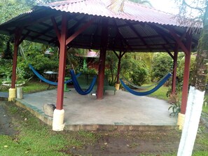 BBQ/picnic area - Chinitas Eco Lodge (Colorado)