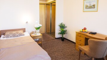 Quarto solteiro standard | 1 quarto, escrivaninha, cortinas blackout, quartos à prova de som