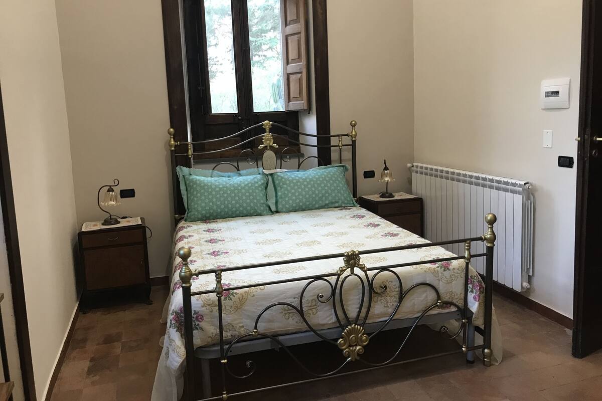 Design-Dreibettzimmer | 1 Schlafzimmer, Zimmersafe, Bettwäsche