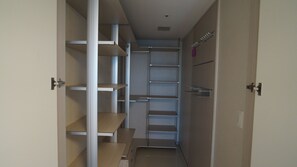 Deluxe Double Room, 1 Double Bed | Desk, free WiFi, bed sheets - Inn the city Residence Songtan (Pyeongtaek)