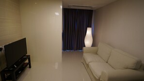 Suite, 1 Bedroom | Desk, free WiFi, bed sheets - Inn the city Residence Songtan (Pyeongtaek)
