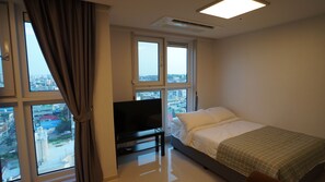 Deluxe Double Room, 1 Double Bed | Desk, free WiFi, bed sheets - Inn the city Residence Songtan (Pyeongtaek)
