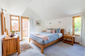 House, 3 Bedrooms, Lake View | 3 bedrooms, iron/ironing board, free WiFi, bed sheets