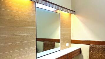 Minibar, desk, free WiFi, bed sheets