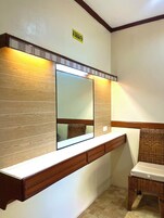 Minibar, desk, free WiFi, bed sheets