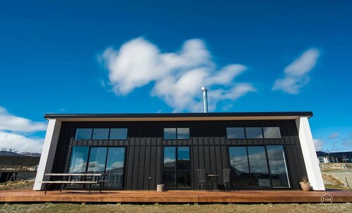 Flat White Lake View Lodge