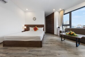 Premium bedding, desk, blackout drapes, free WiFi - Granda West Lake Apartment (Hanoi)