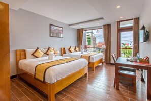 Familienzimmer, Balkon, Stadtblick