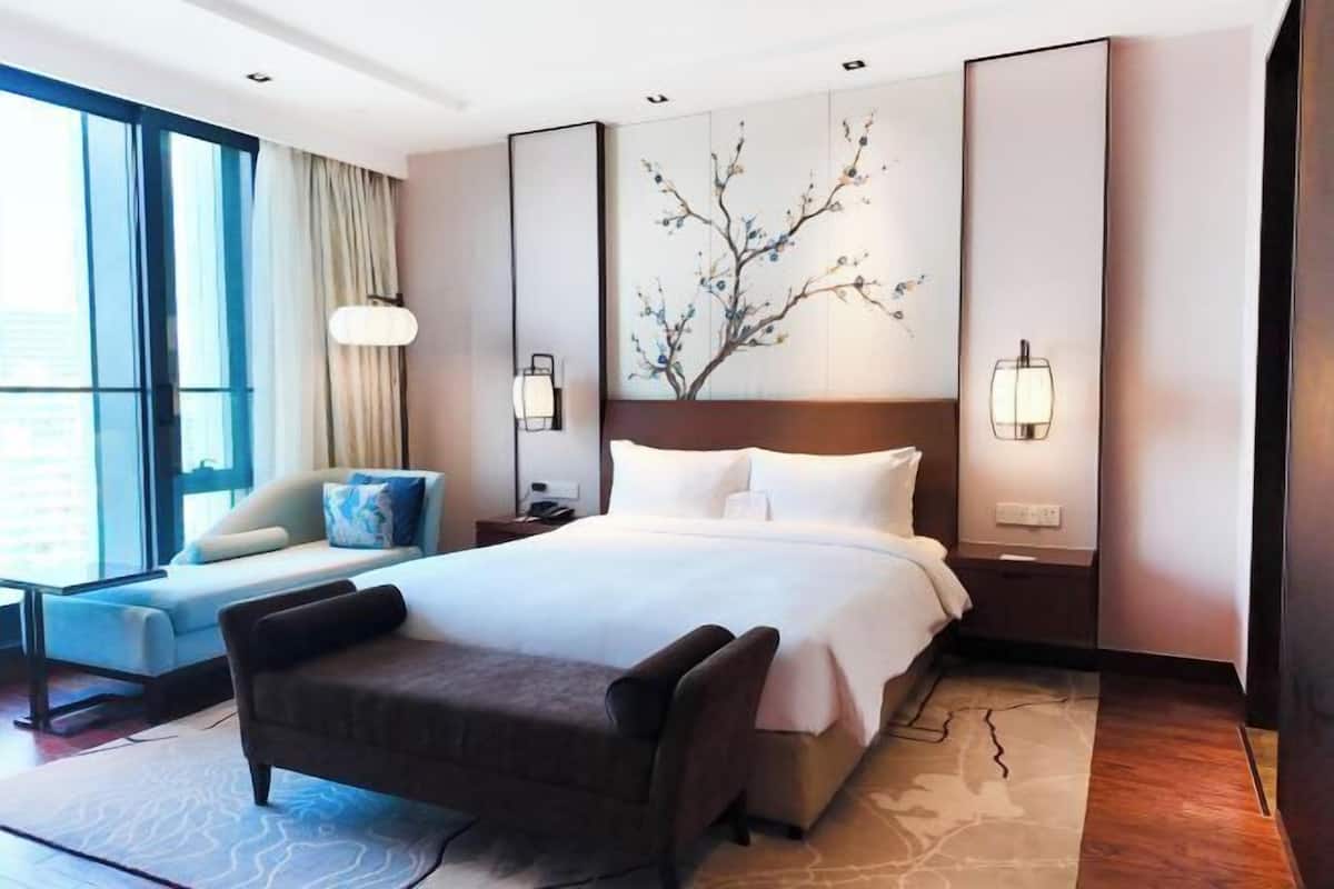 1 bedroom, minibar, in-room safe, desk