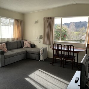 Two Bedroom  | Living area | 32-inch LCD TV with satellite channels - Alexandra Garden Court Motel (Alexandra)