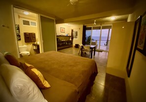 Comfort Suite, Ocean View, Oceanfront R4