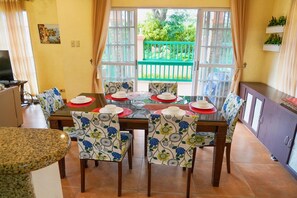 House, 5 Bedrooms | Dining room - Charming Tagaytay Vacation Home (Tagaytay)