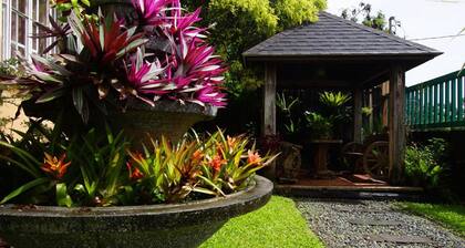 Charming Tagaytay Vacation Home