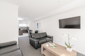 Flat-screen TV - Wallsend on Longworth (Wallsend)