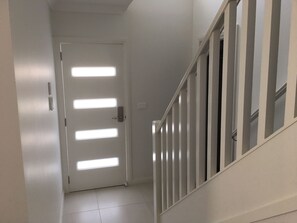 Hallway - Wallsend on Longworth (Wallsend)