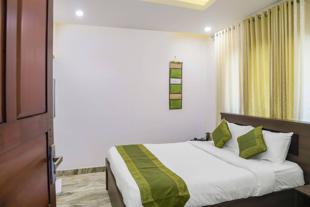 Quarto básico | Ferros/tábuas de passar roupa, camas extras/dobráveis, Wi-Fi de cortesia