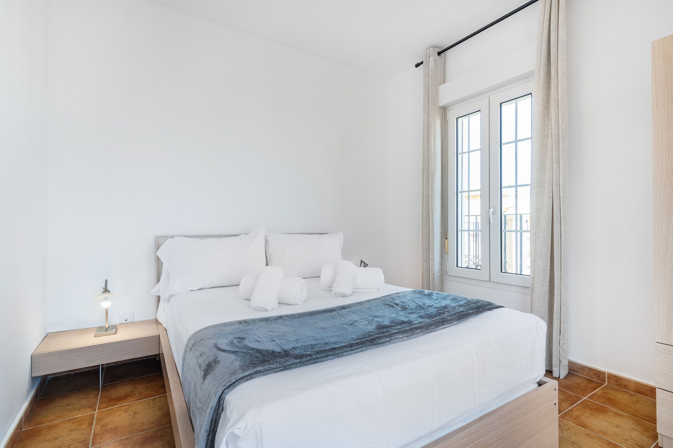 3 chambres, fer et planche à repasser, Wi-Fi gratuit, draps fournis