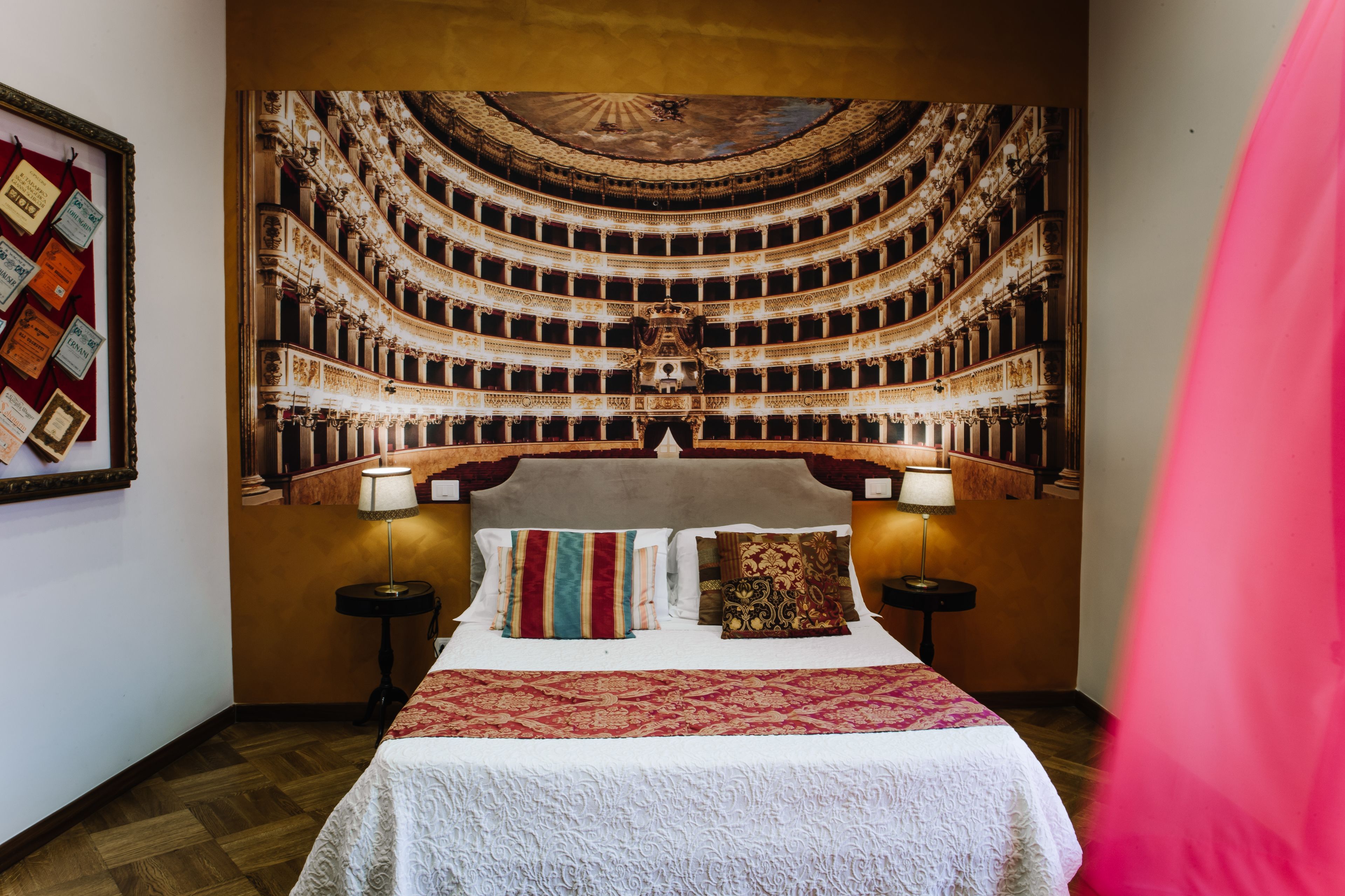 Chambre Double Classique, balcon | Couette en duvet d'oie, surmatelas, mini-bar avec articles gratuits