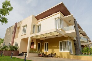 Fachada de la propiedad