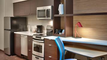 1 bedroom, pillow-top beds, desk, soundproofing