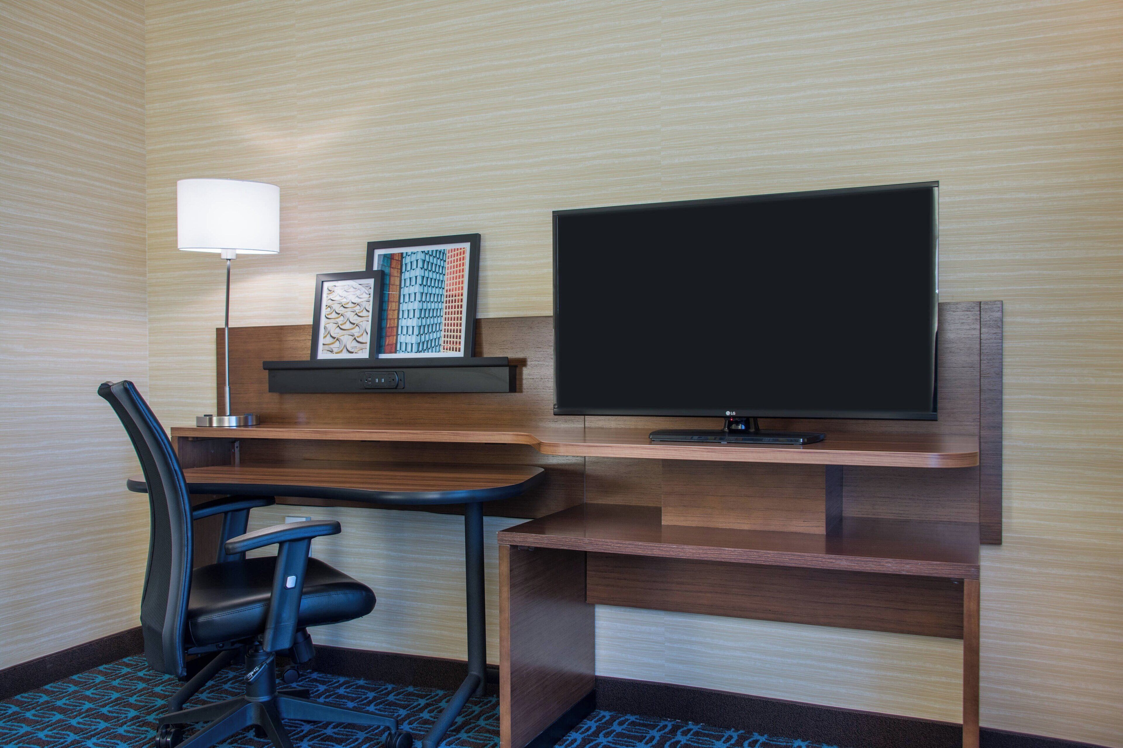 suite, 1 king bed with sofa bed | hypo-allergenic bedding, desk, laptop workspace, blackout curtains