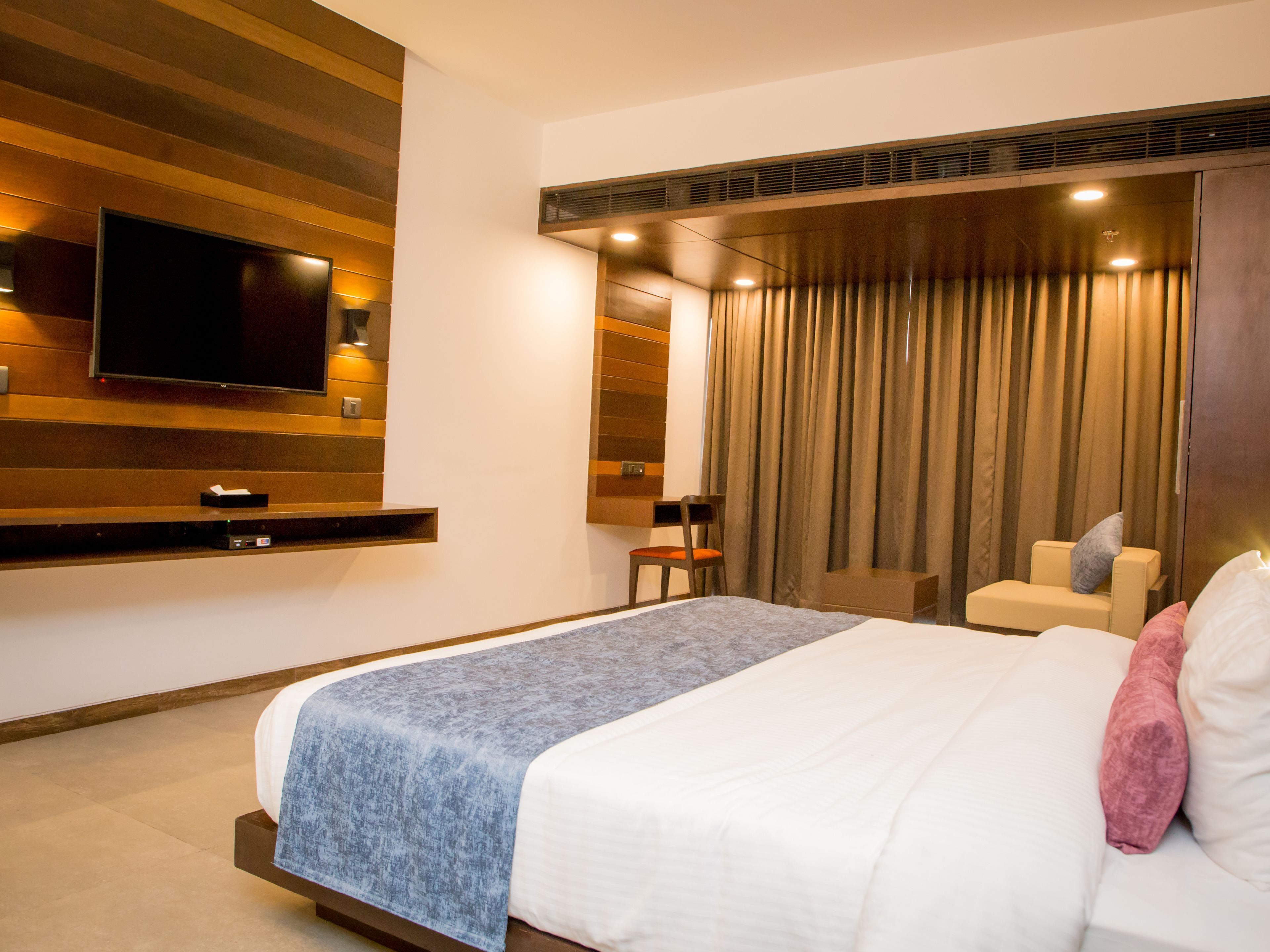 Premium bedding, in-room safe, individually furnished