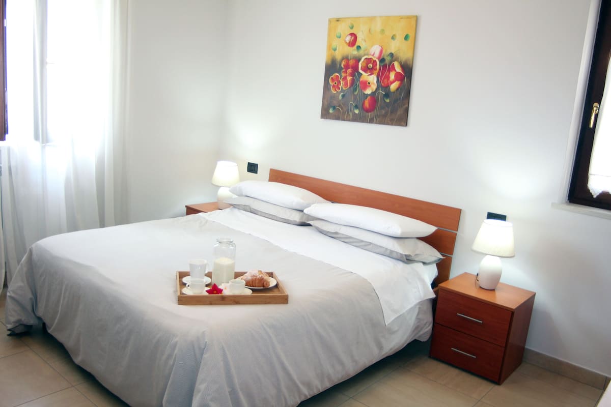 Panoramic Condo | 2 bedrooms, rollaway beds, free WiFi, bed sheets