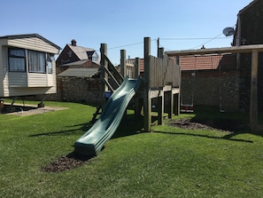 Área de juegos infantiles al aire libre