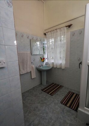 Villa, 4 Bedrooms, Garden View | Bathroom