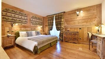 Doppia Superior | Minibar, una scrivania, Wi-Fi gratuito, lenzuola